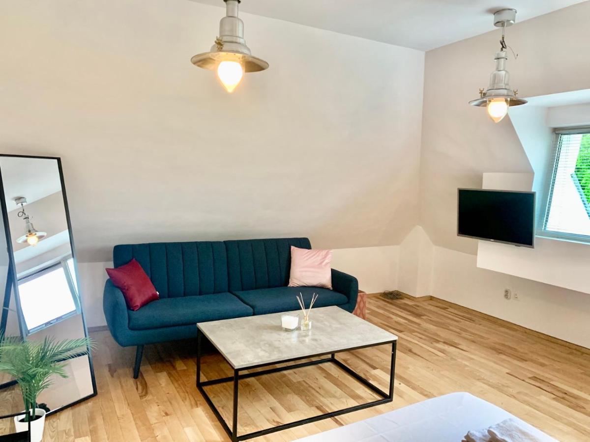 Minimalist Apartment Sofia Exterior foto